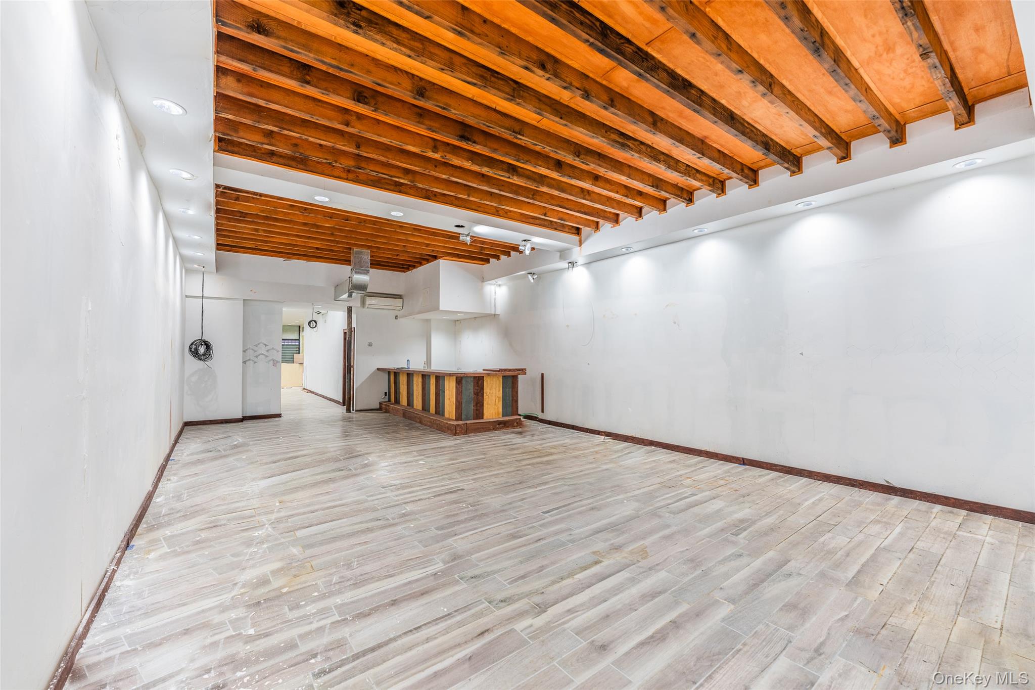 #3 photo, 107-10 Jamaica Avenue, Richmond Hill , NY 11418