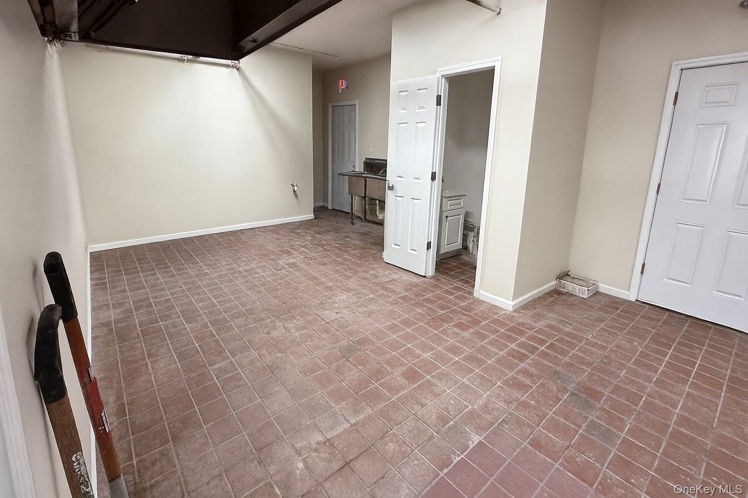 #6 photo, 1354 Newbridge Road, Bellmore , NY 11730