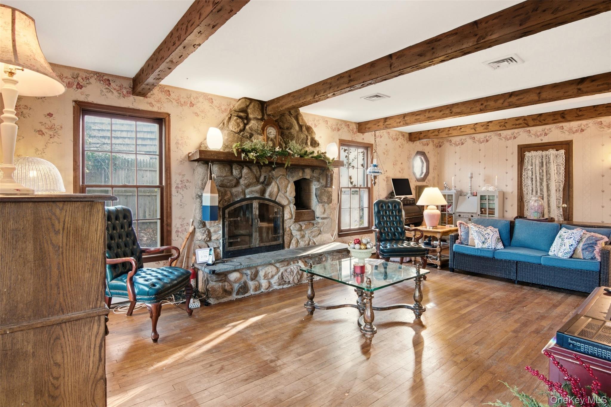 #11 photo, 105 Rustic Road, Port Jefferson , NY 11777