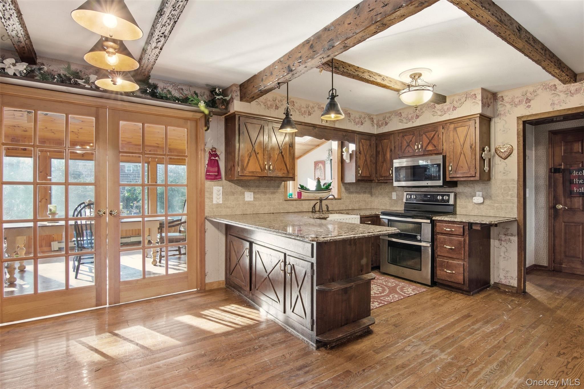 #6 photo, 105 Rustic Road, Port Jefferson , NY 11777