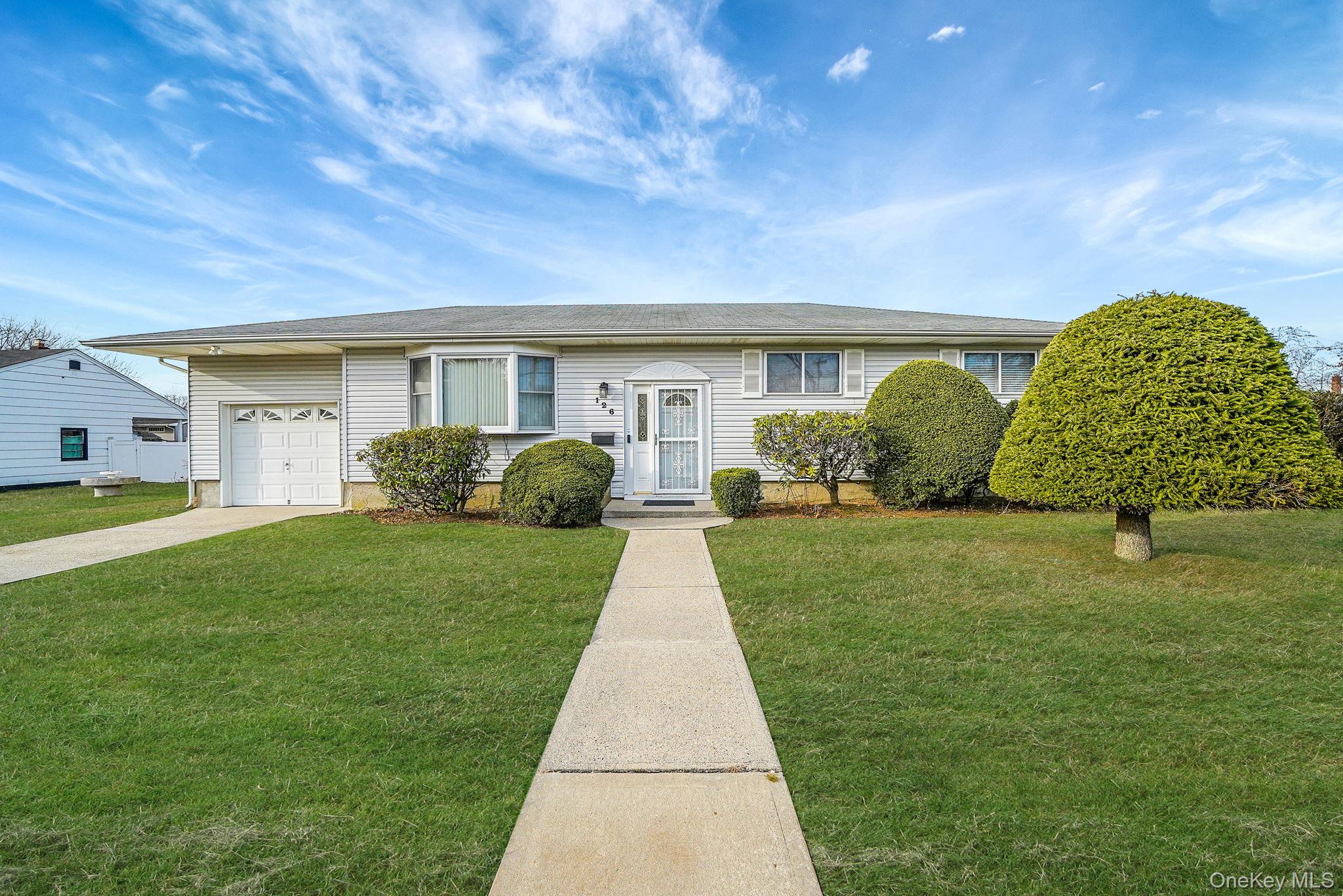 #1 photo, 126 W 3rd Street, Deer Park , NY 11729