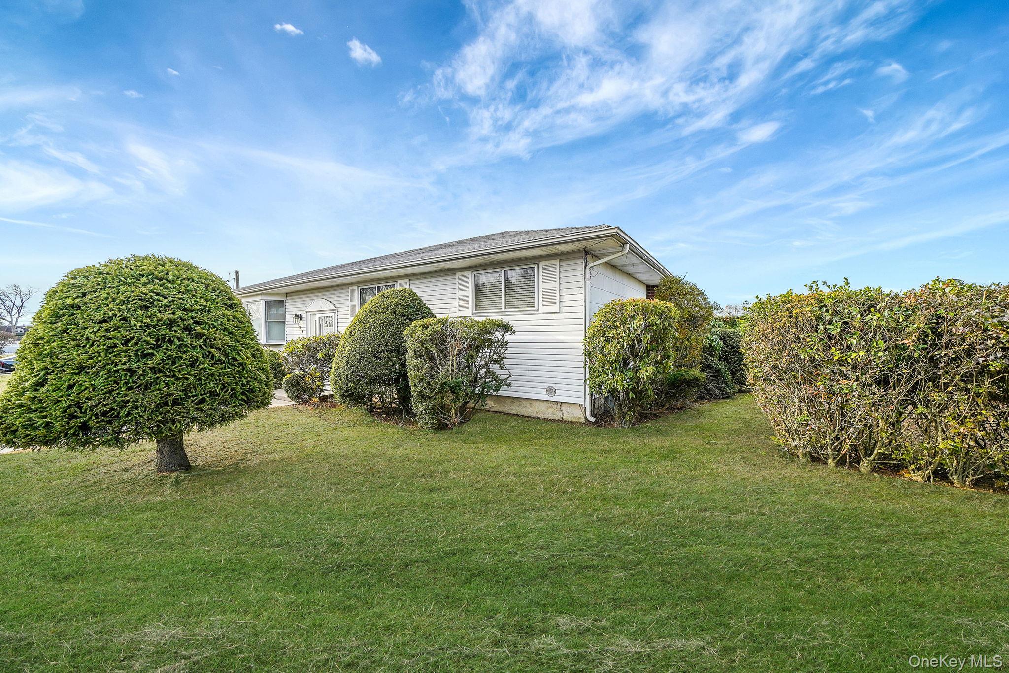 #2 photo, 126 W 3rd Street, Deer Park , NY 11729