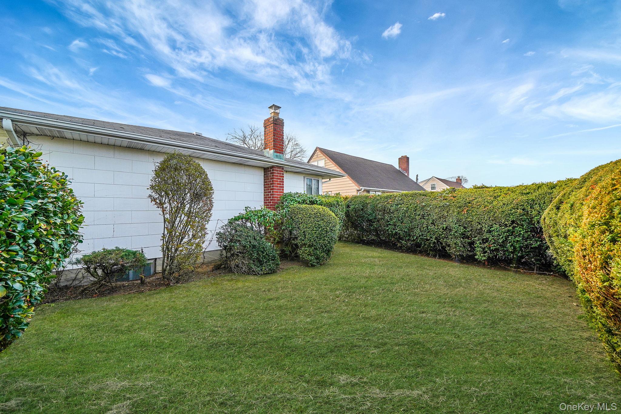 #9 photo, 126 W 3rd Street, Deer Park , NY 11729