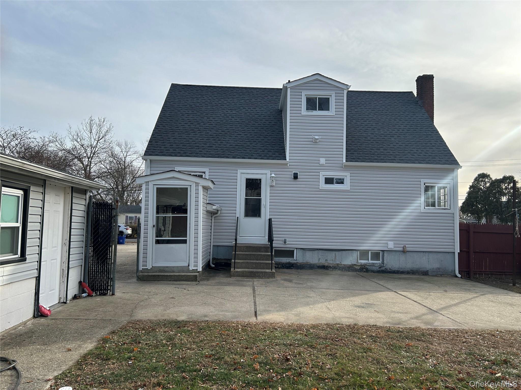 #6 photo, 49 Doolittle Street, Brentwood , NY 11717