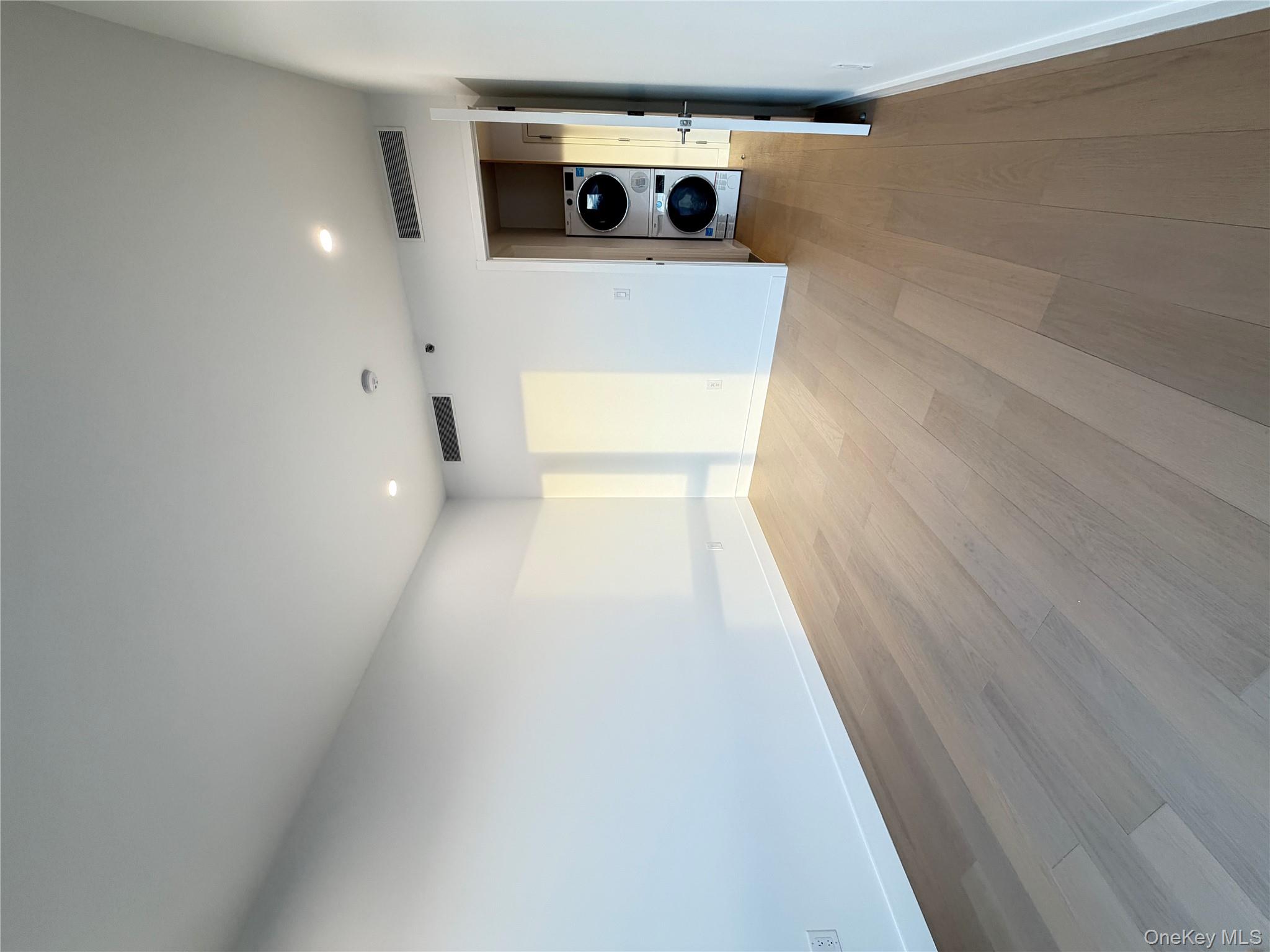 #6 photo, 150-02 Northern Boulevard, Flushing , NY 11354