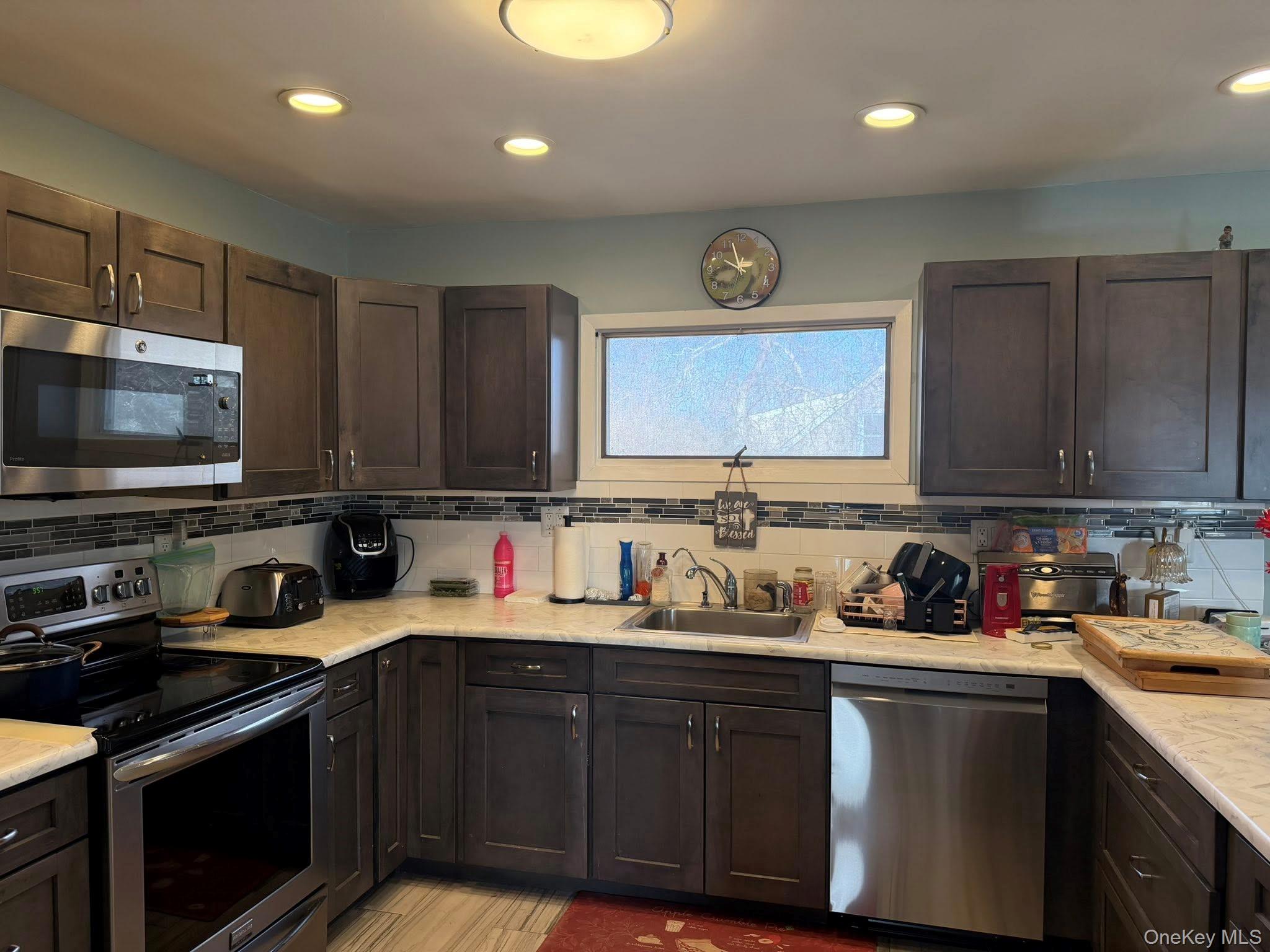 #6 photo, 5 Denise Drive, East Patchogue , NY 11772