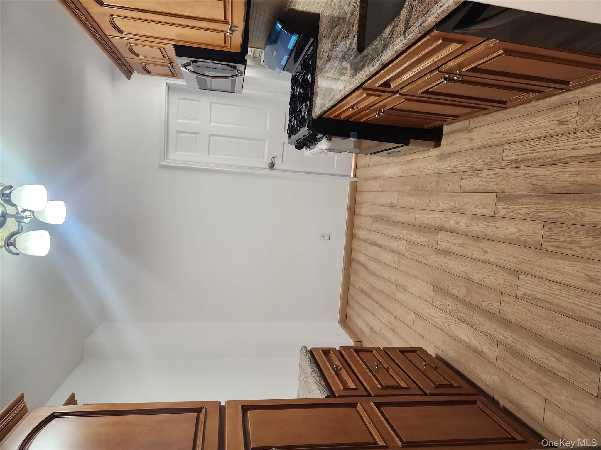 #12 photo, 23-55 Bell Boulevard, 皇后區 貝塞 Bayside , NY 11360