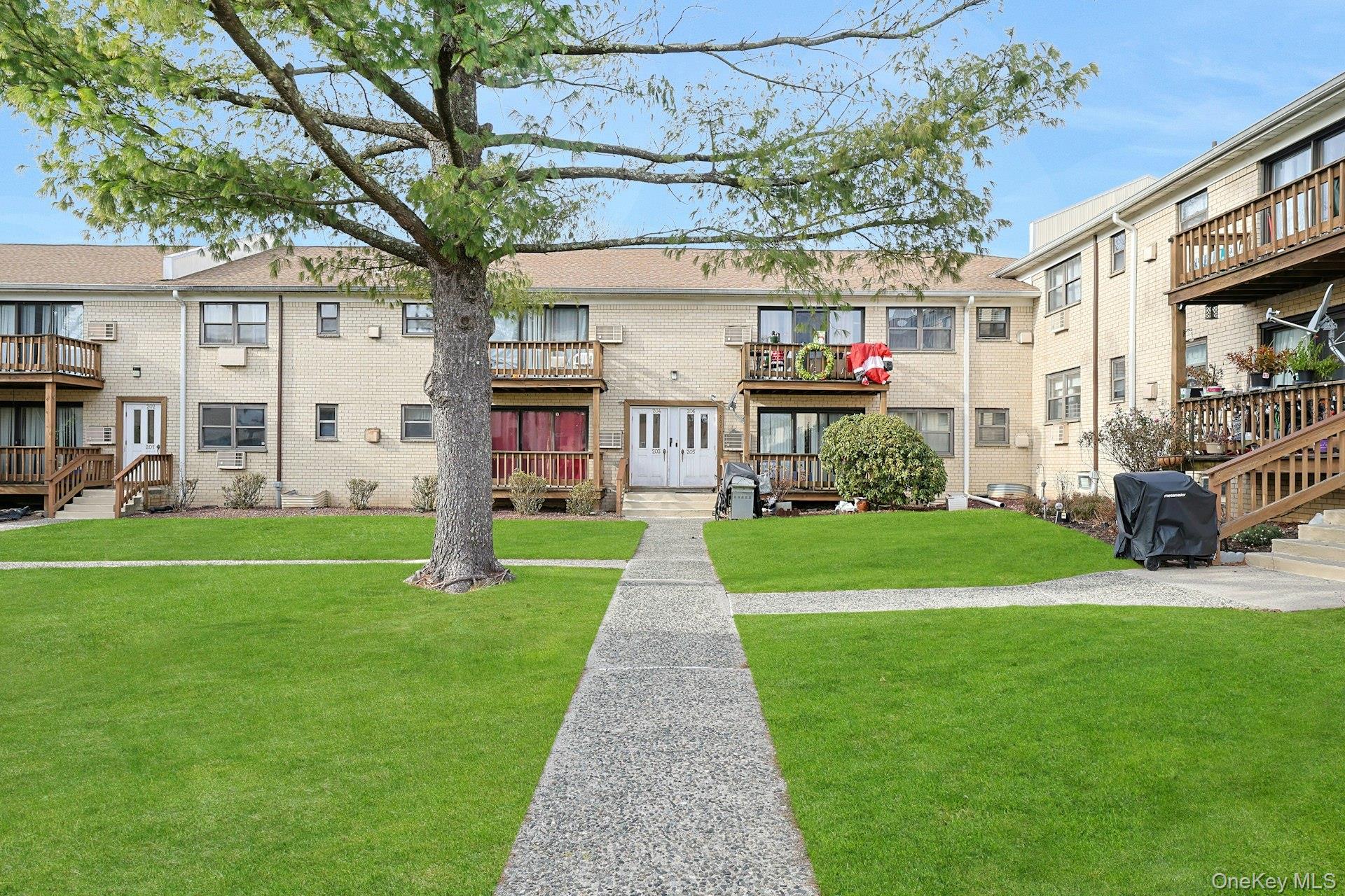 #1 photo, 205 Sneden Place, Spring Valley , NY 10977