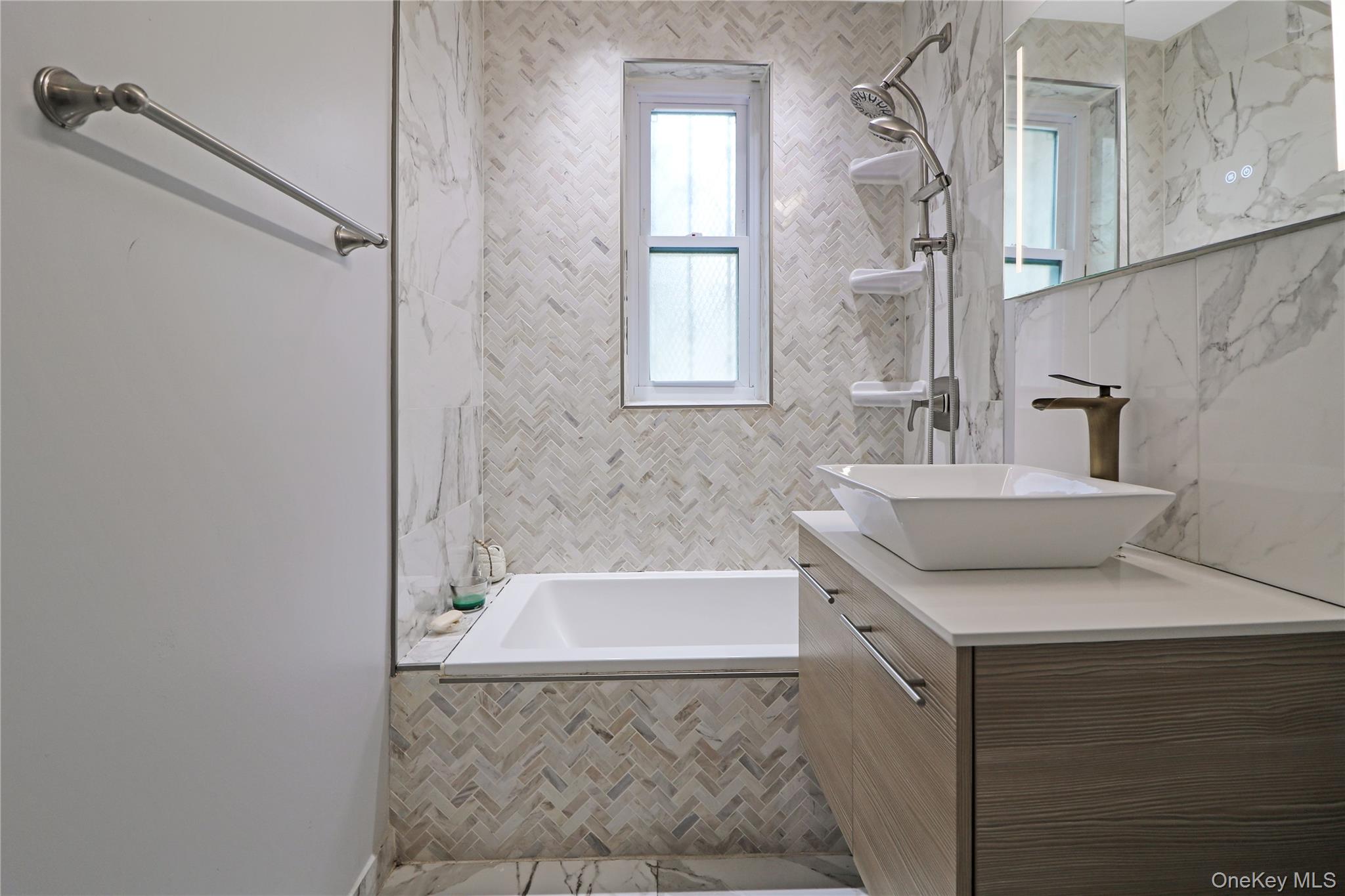 #17 photo, 2630 Kingsbridge Terrace, Bronx , NY 10463