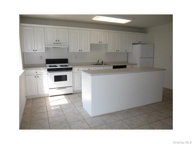 #2 photo, 25 College Avenue, Nanuet , NY 10954