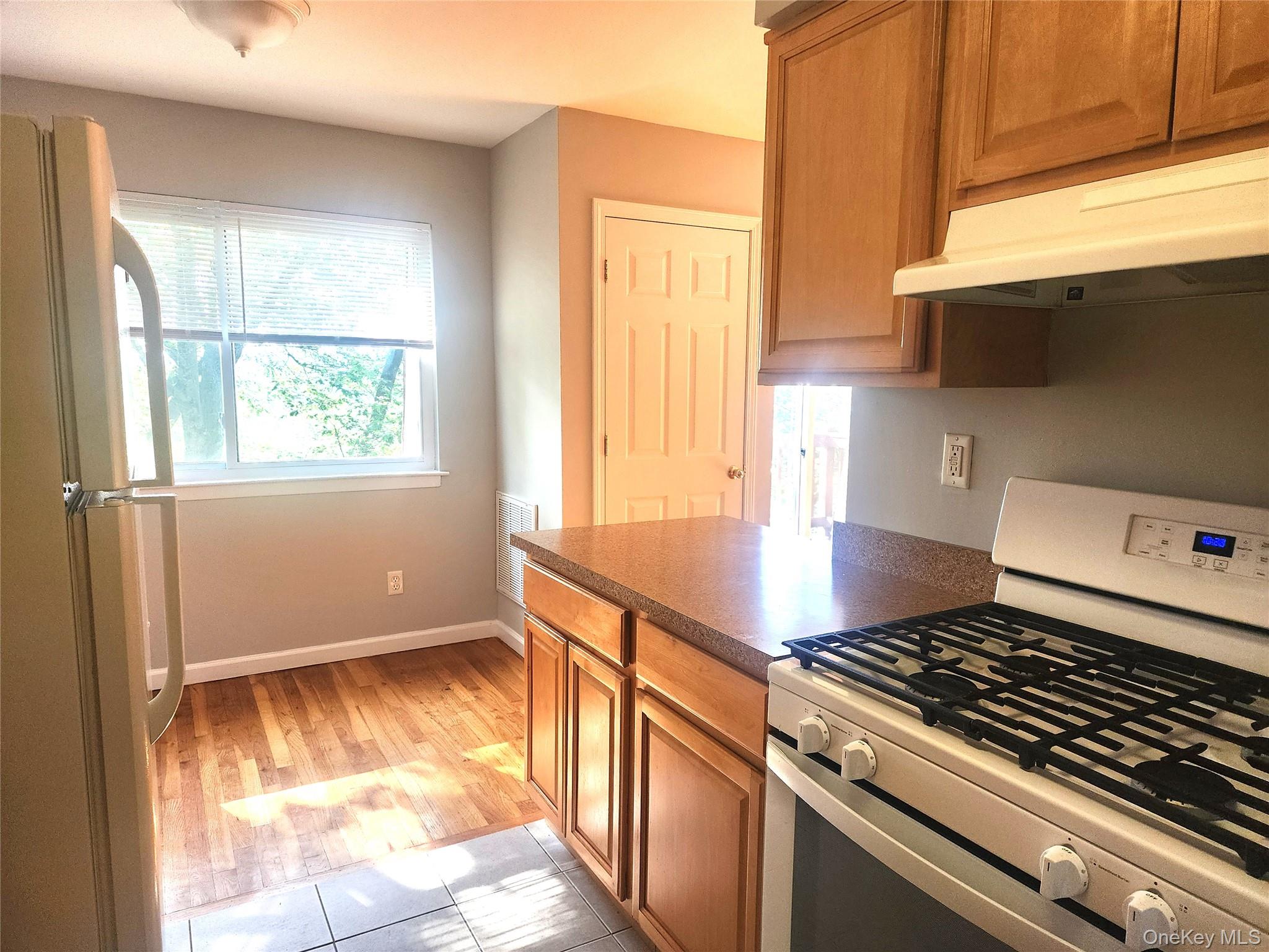 #3 photo, 18 Pavilion Ridge Way, Suffern , NY 10901