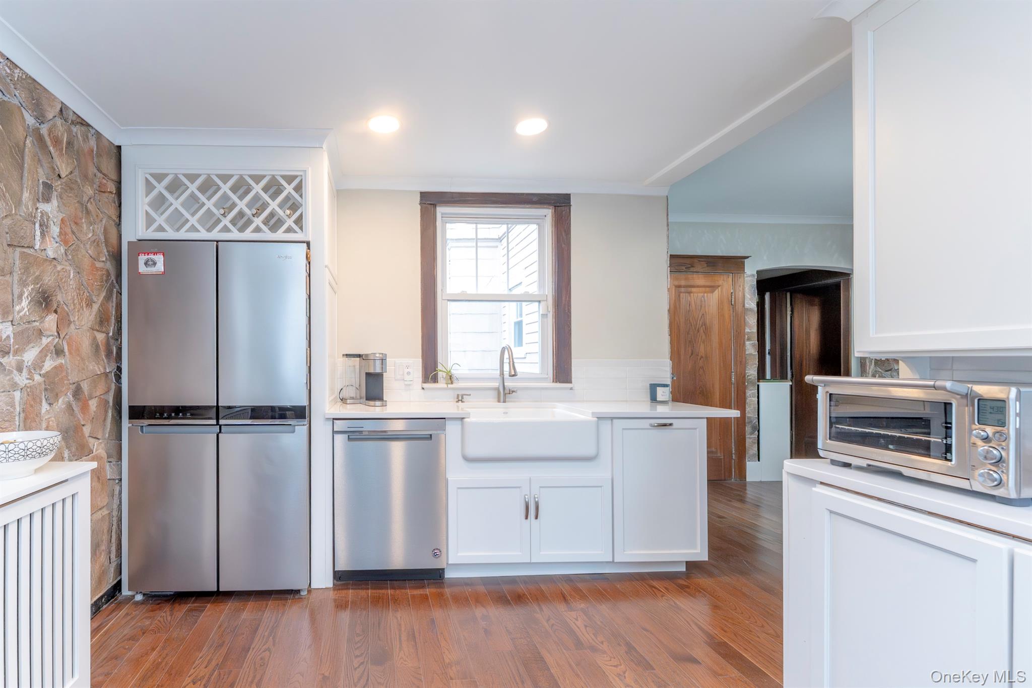 #18 photo, 306-308 Broadway, Port Ewen , NY 12466