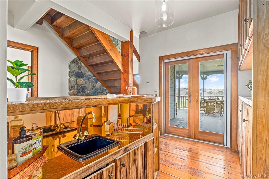 #16 photo, 4431 Route 44, Millbrook , NY 12545