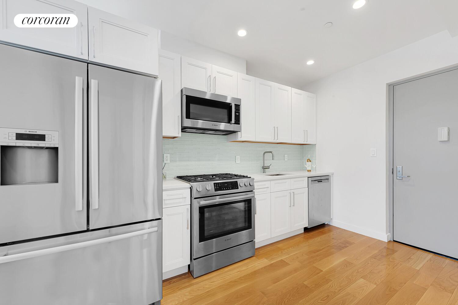 #3 photo, Astoria, קווינס Astoria , NY 11106