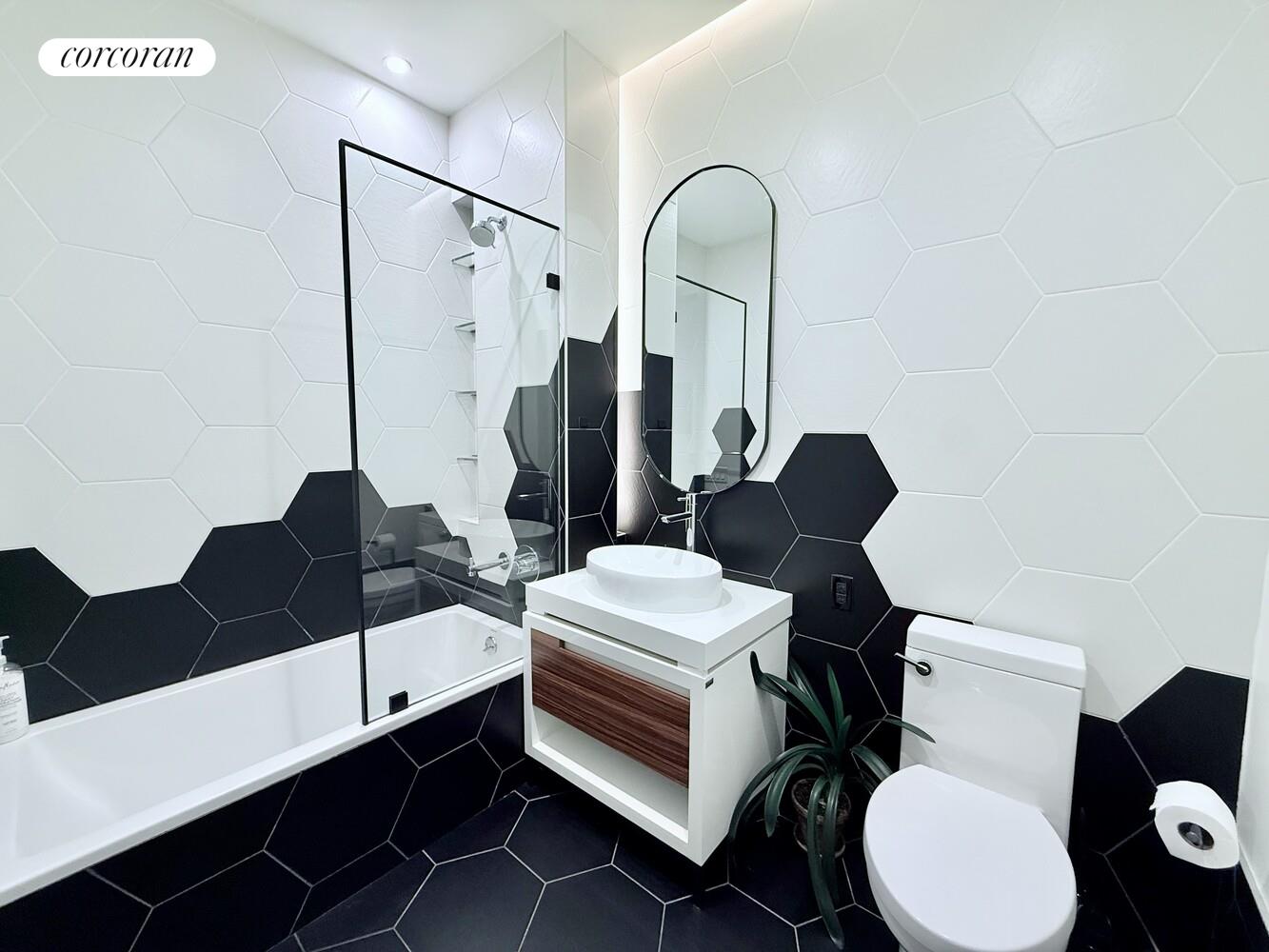 #5 photo, 10 MONTIETH Street, הברונקס Bushwick , NY 11206