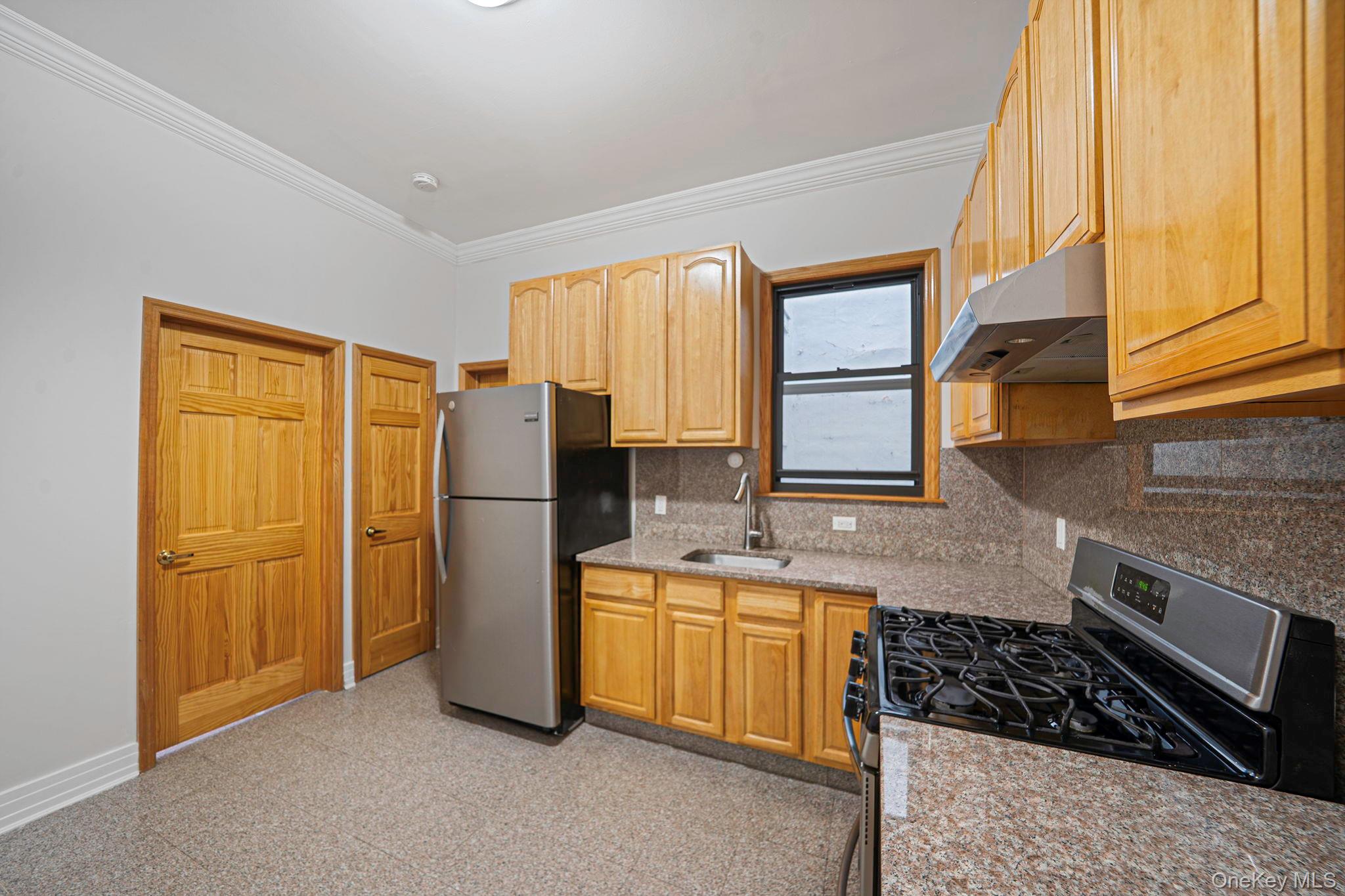 #12 photo, 42 North Village Avenue, Rockville Centre , NY 11570