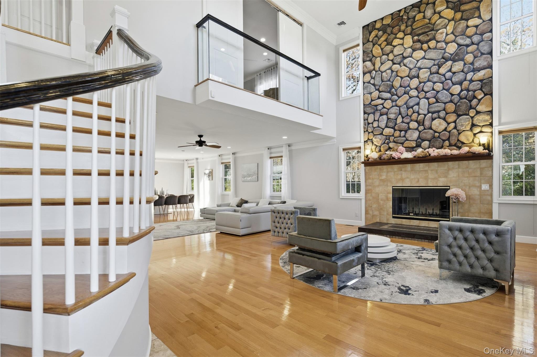 #17 photo, 33A Newtown Road, সাফোক কাউন্টি Hampton Bays , NY 11946