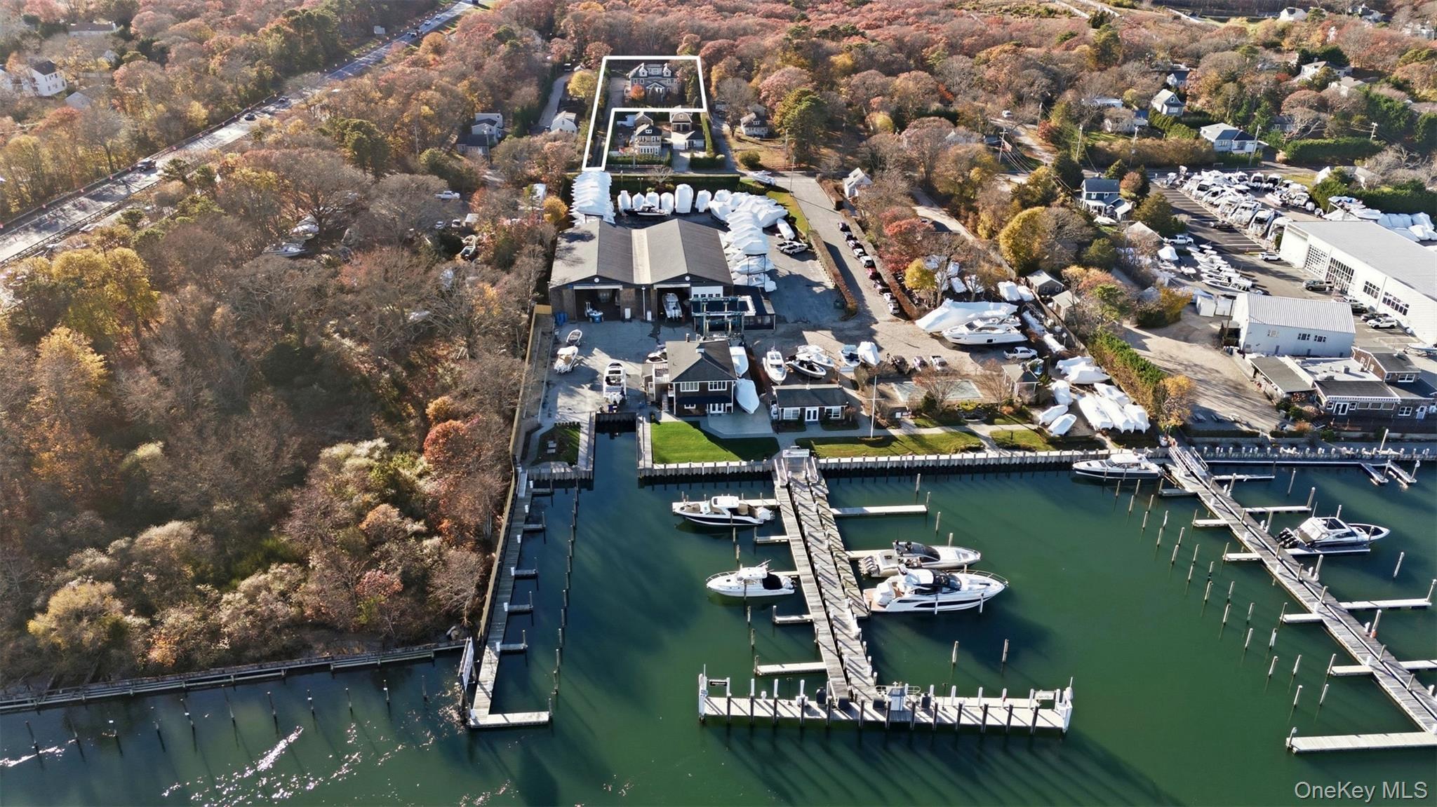 #2 photo, 33A Newtown Road, সাফোক কাউন্টি Hampton Bays , NY 11946