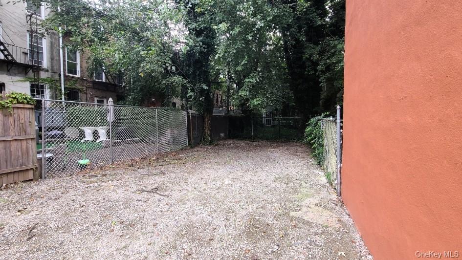 #4 photo, 9 Marconi Place, Brooklyn , NY 11233