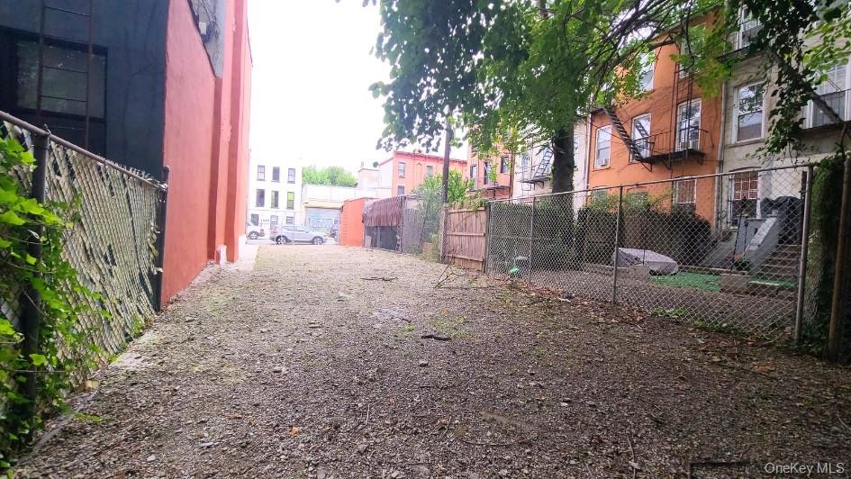 #5 photo, 9 Marconi Place, Brooklyn , NY 11233