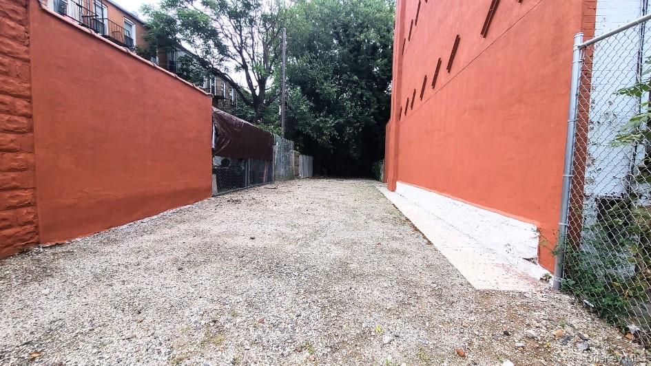 #8 photo, 9 Marconi Place, Brooklyn , NY 11233