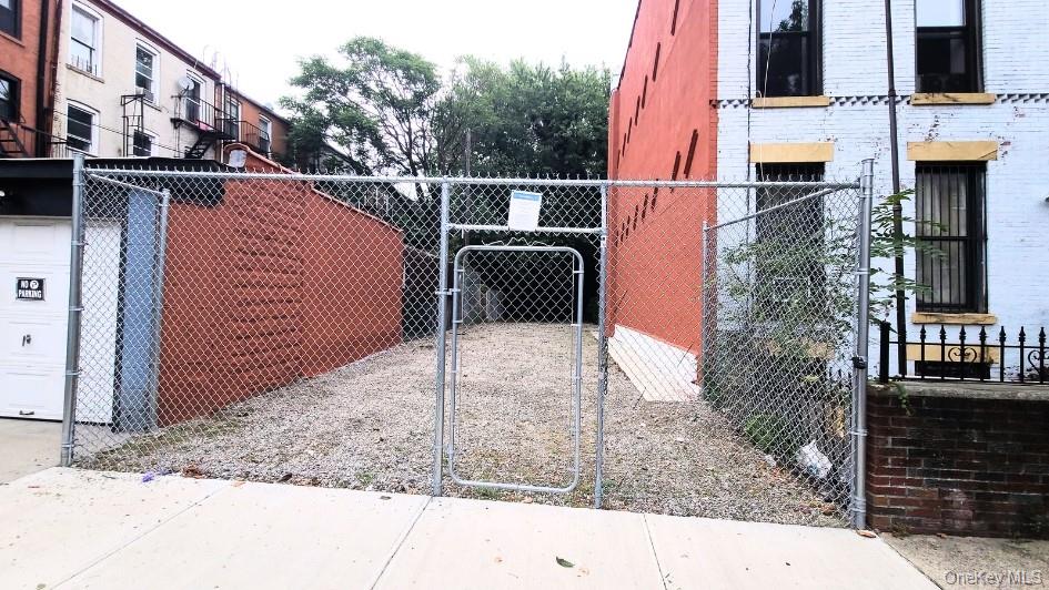 #9 photo, 9 Marconi Place, Brooklyn , NY 11233