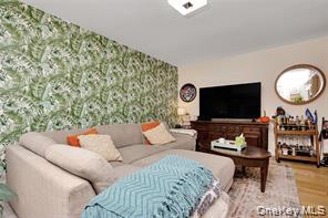 #5 photo, 251 W Broadway, Long Beach , NY 11561