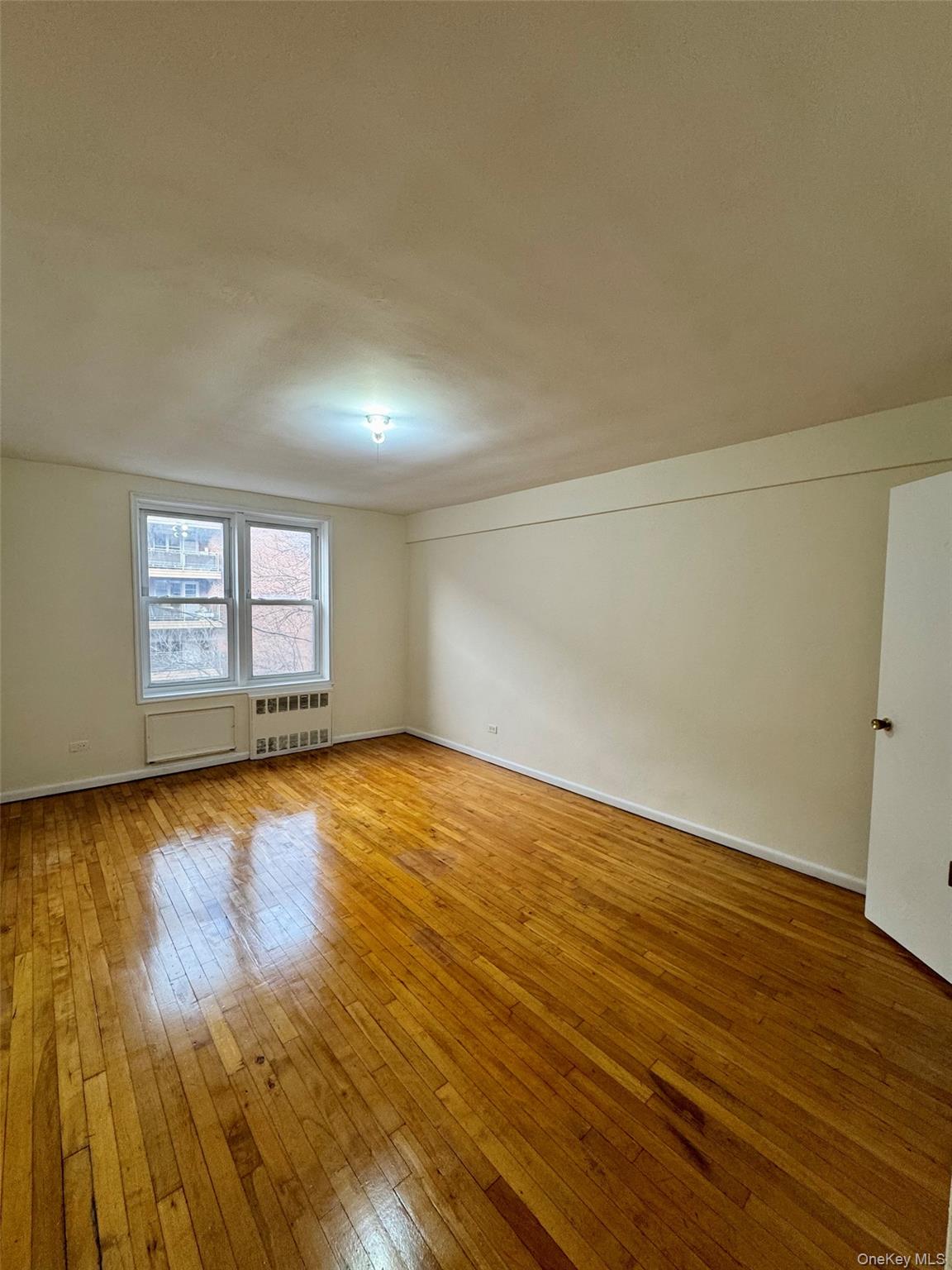 #5 photo, 142-20 41st Avenue, Flushing , NY 11355