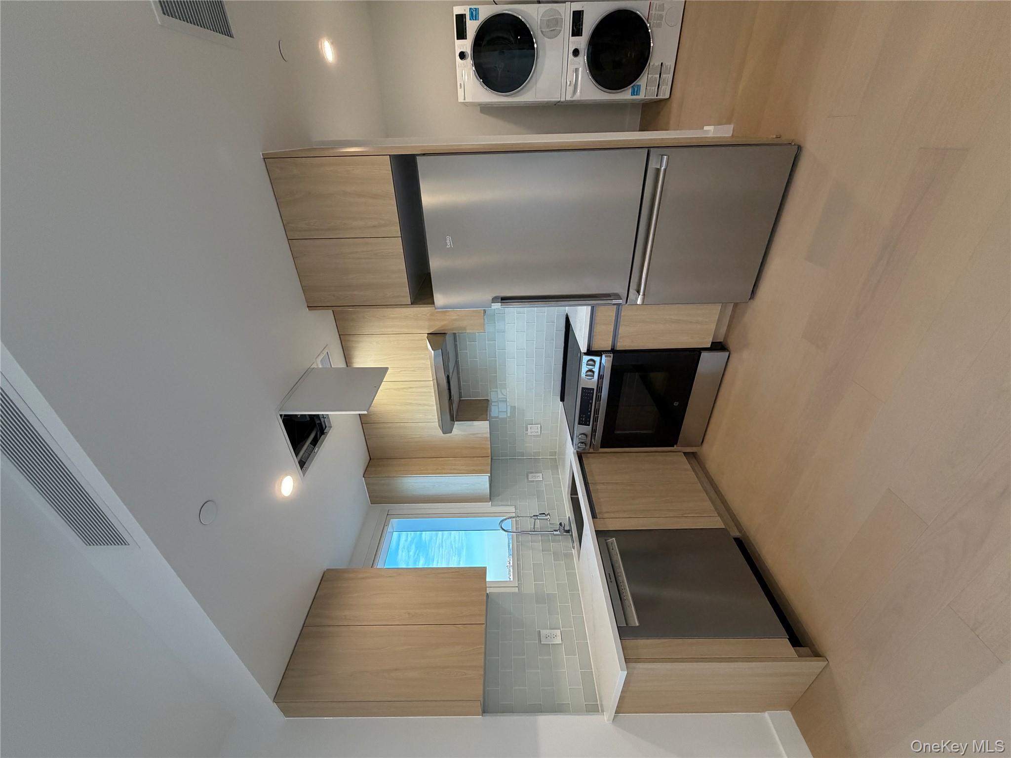 #6 photo, 150-02 Northern Boulevard, Flushing , NY 11354