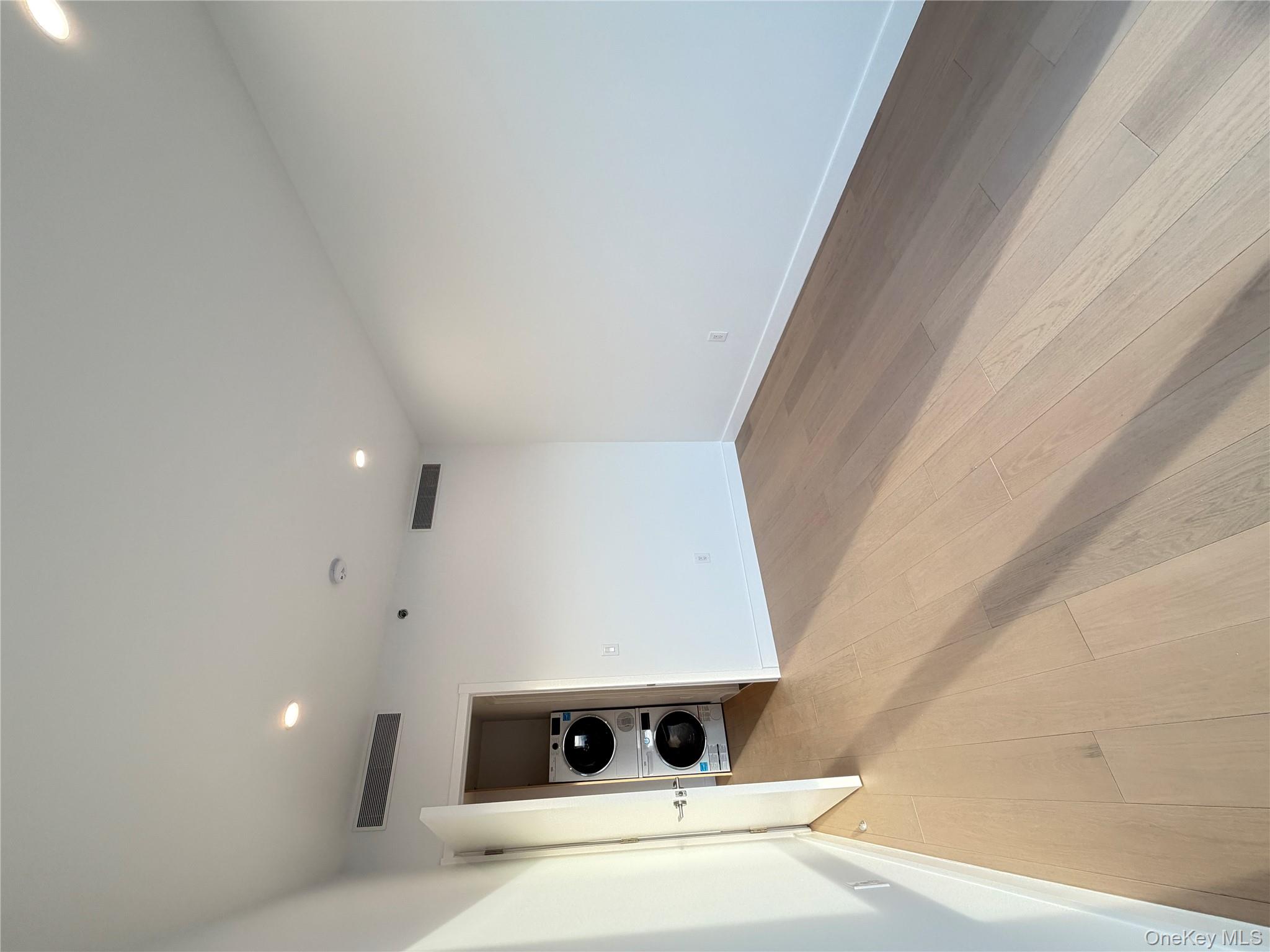 #6 photo, 150-02 Northern Boulevard, Flushing , NY 11354