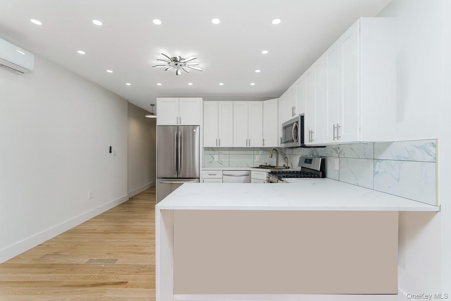 #11 photo, 711 E 52nd Street, Brooklyn , NY 11203