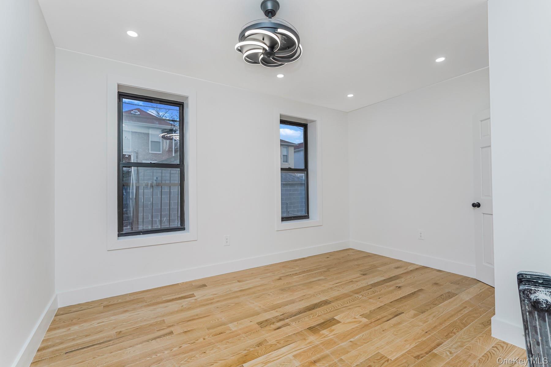 #16 photo, 711 E 52nd Street, Brooklyn , NY 11203