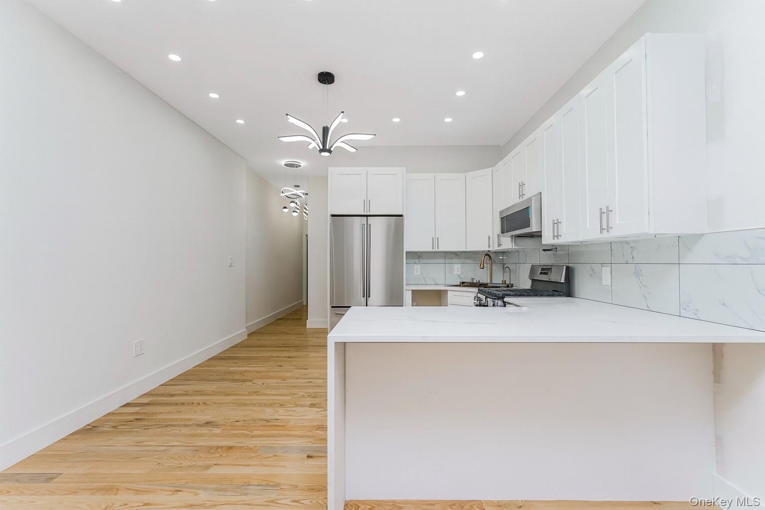 #5 photo, 711 E 52nd Street, Brooklyn , NY 11203