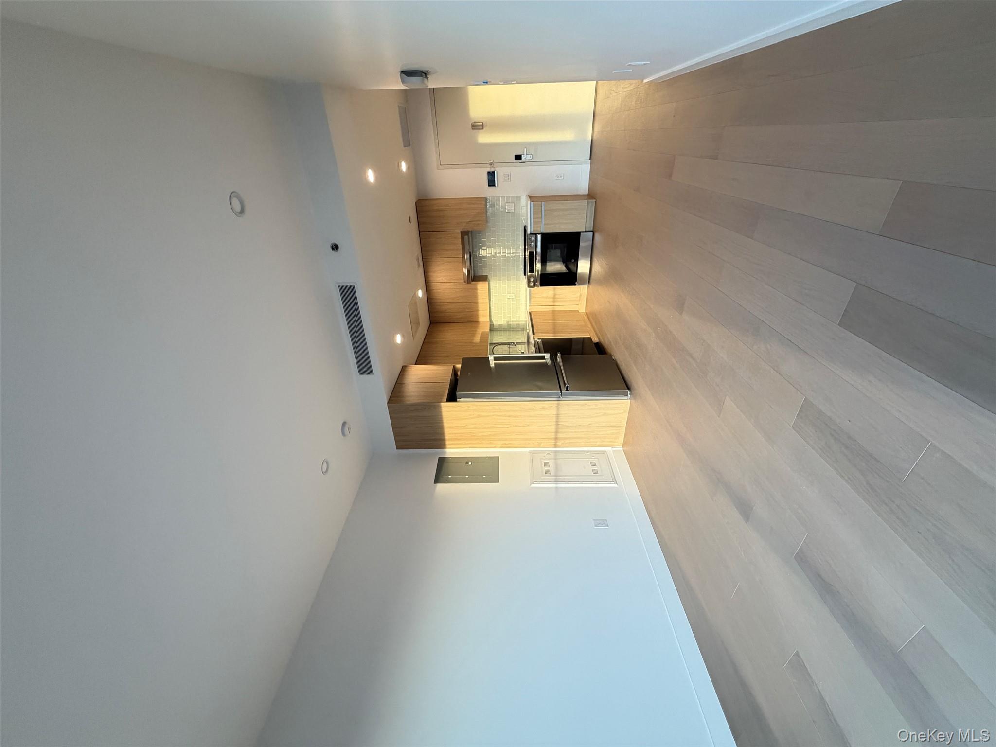 #7 photo, 150-02 Northern Boulevard, Flushing , NY 11354