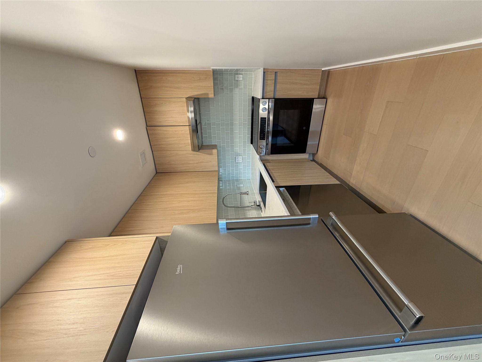 #4 photo, 150-02 Northern Boulevard, Flushing , NY 11354