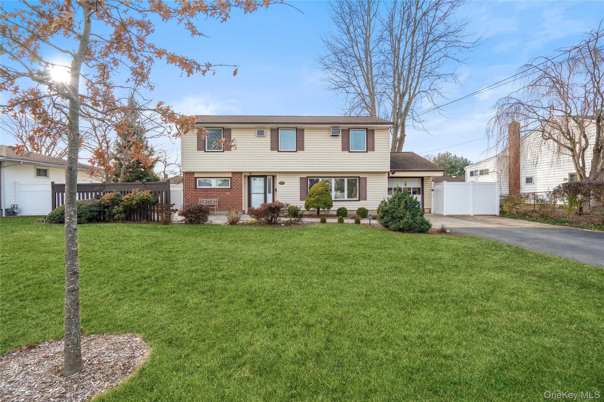 #1 photo, 246 W 10th Street, Deer Park , NY 11729