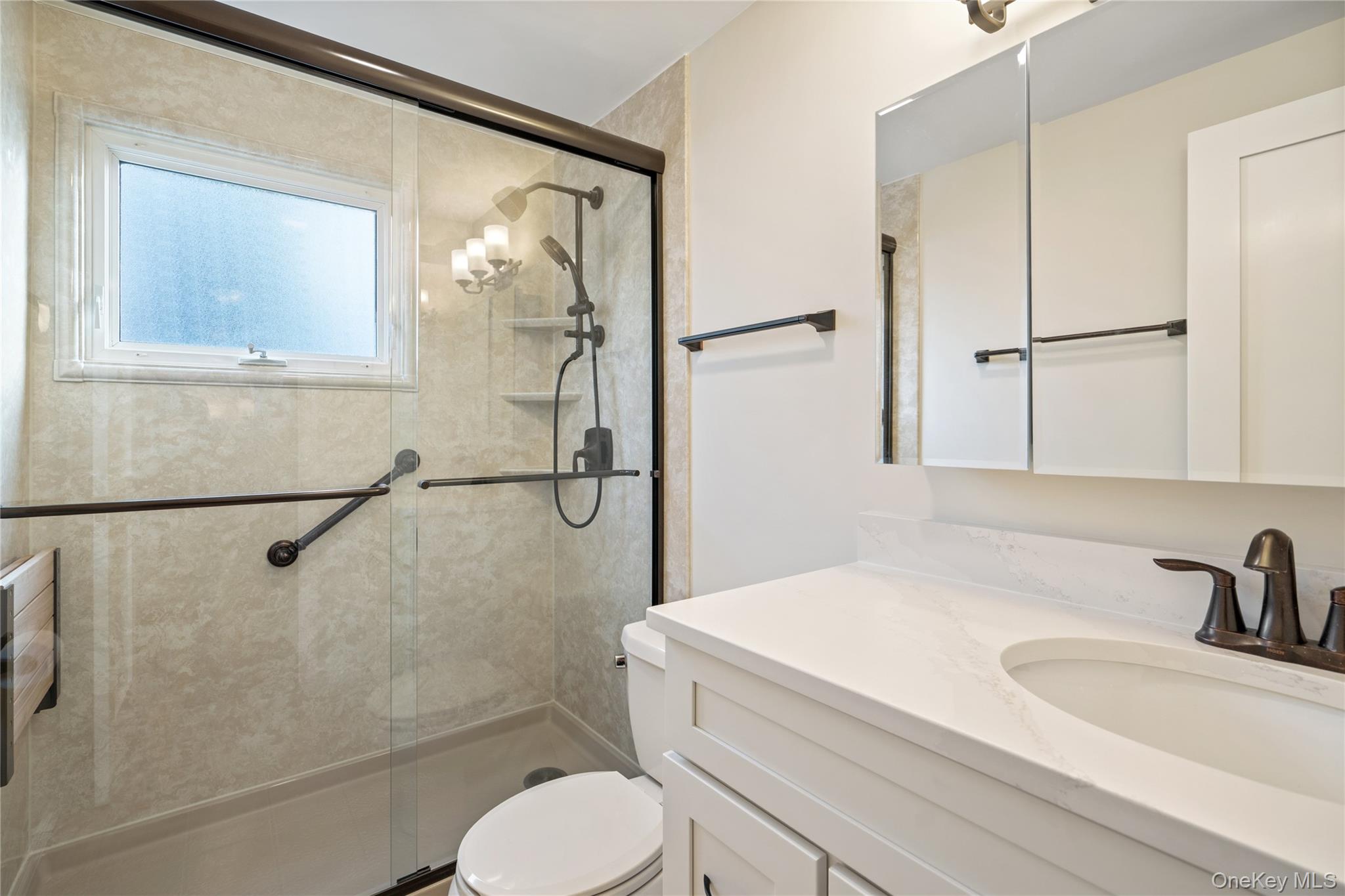 #18 photo, 246 W 10th Street, Deer Park , NY 11729