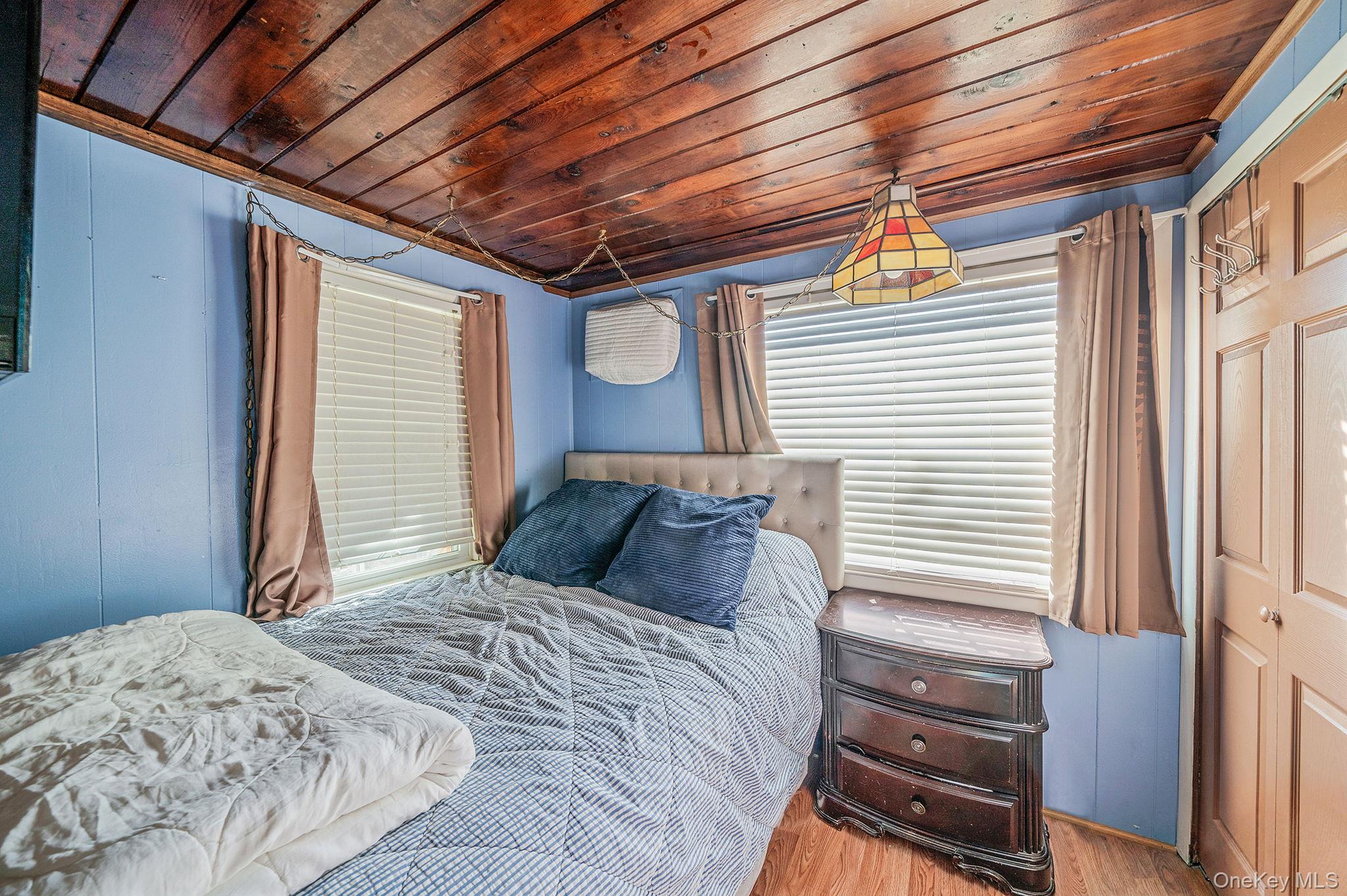 #10 photo, 64 E Chester Street, Valley Stream , NY 11580