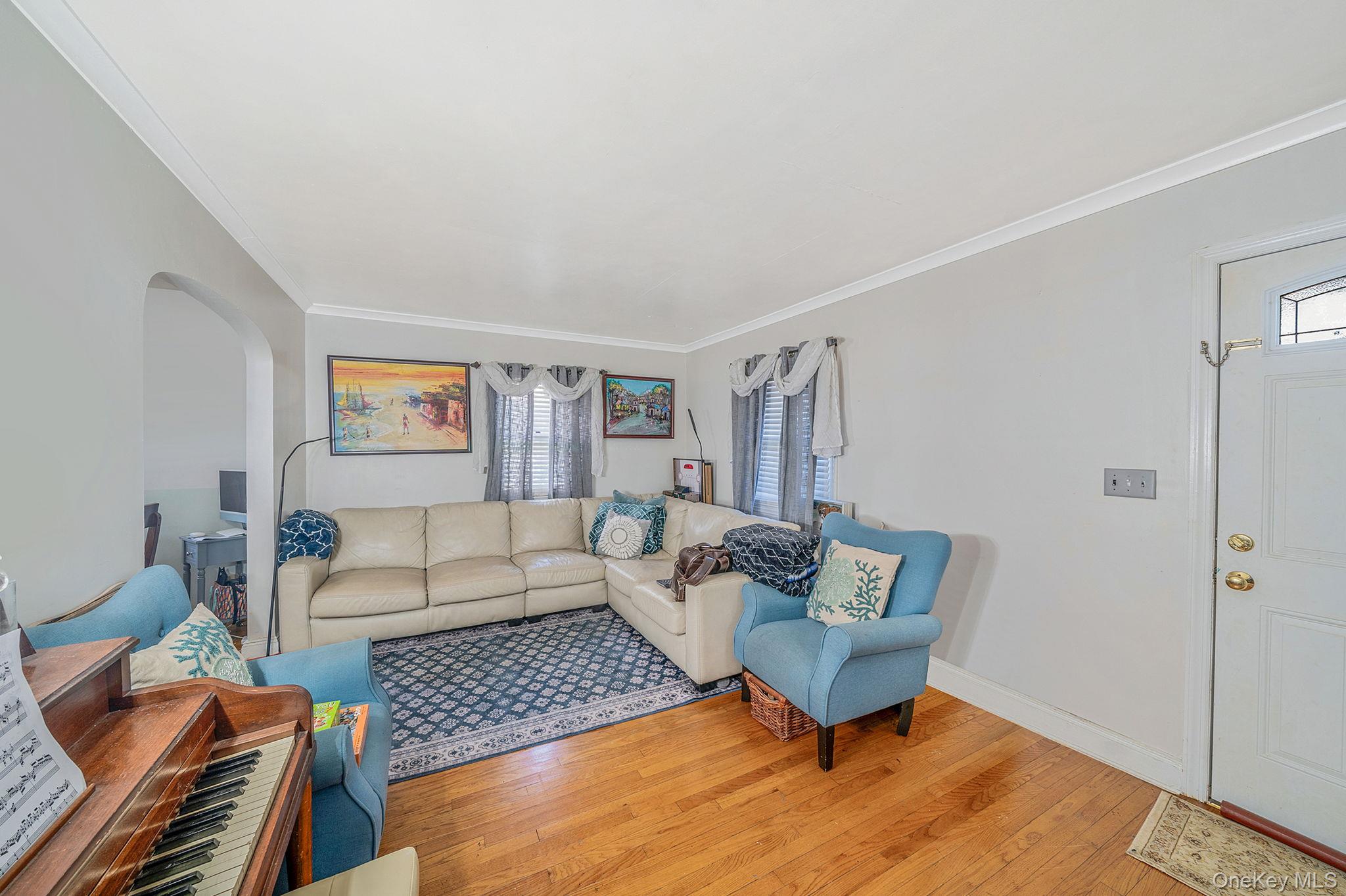 #4 photo, 64 E Chester Street, Valley Stream , NY 11580