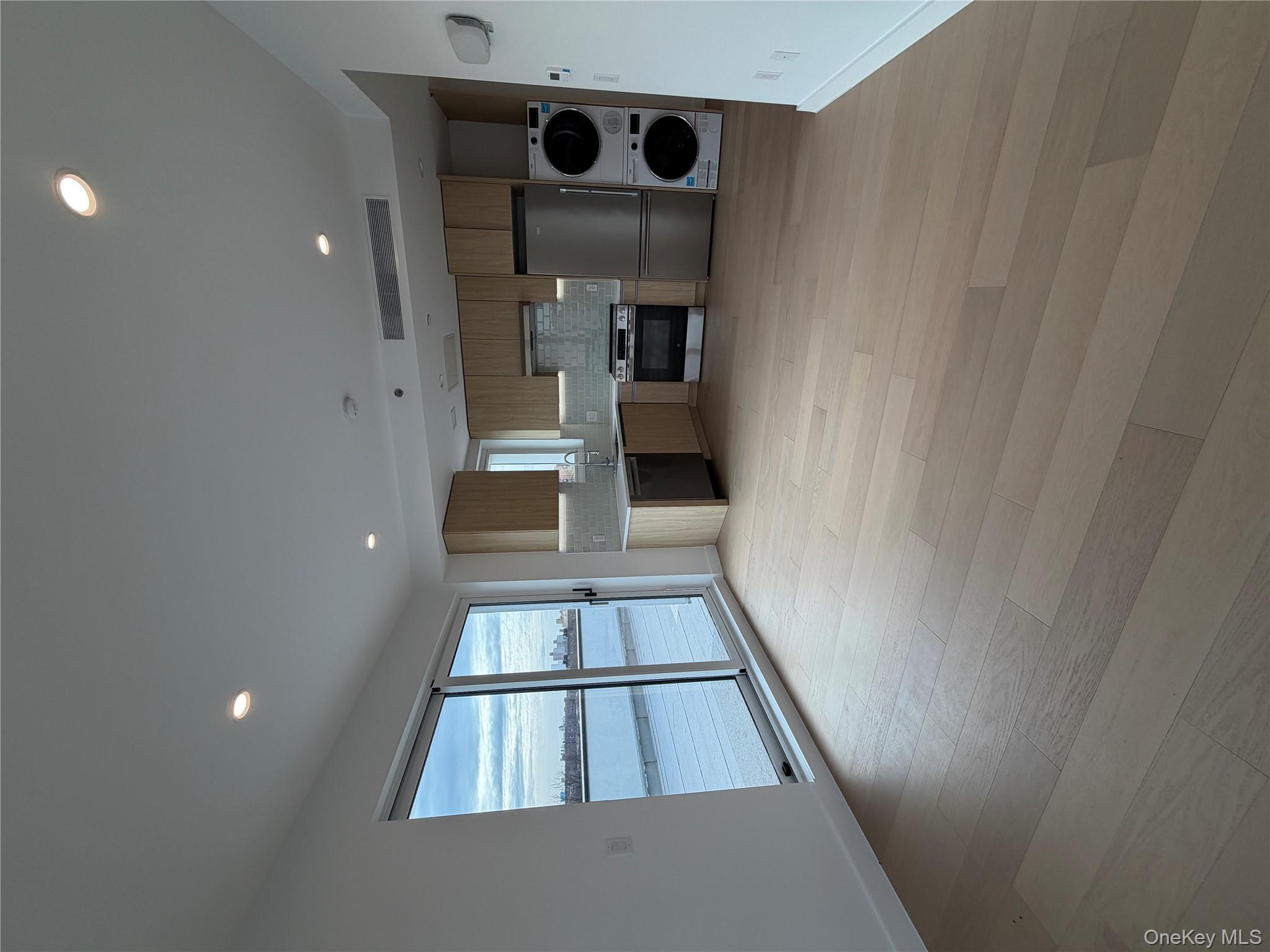 #11 photo, 150-02 Northern Boulevard, 法拉盛 Flushing , NY 11354