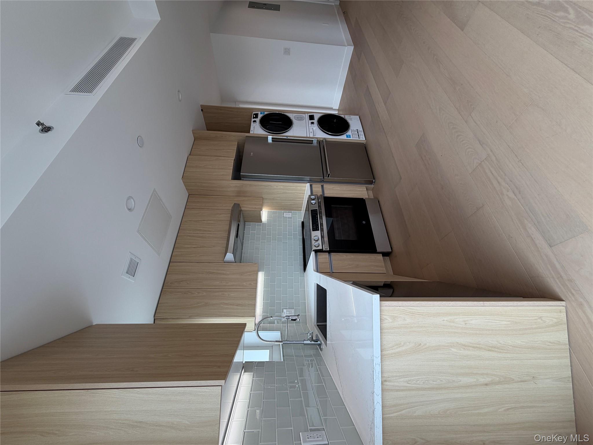 #12 photo, 150-02 Northern Boulevard, 法拉盛 Flushing , NY 11354