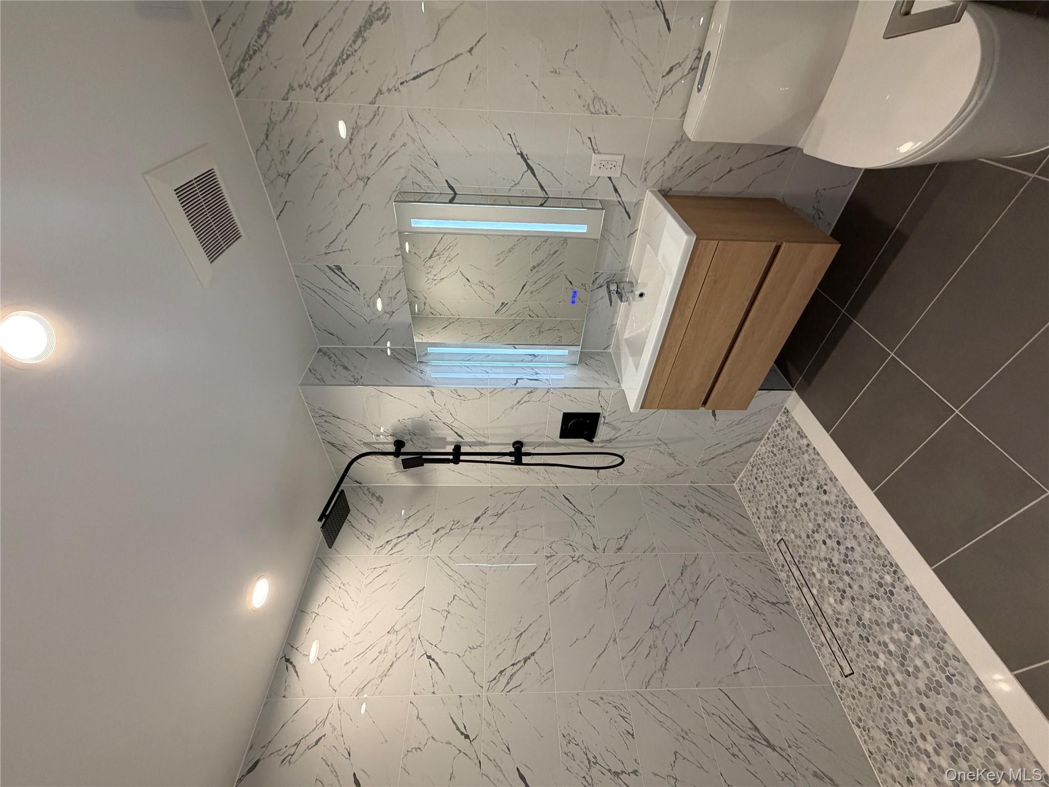 #9 photo, 150-02 Northern Boulevard, 法拉盛 Flushing , NY 11354