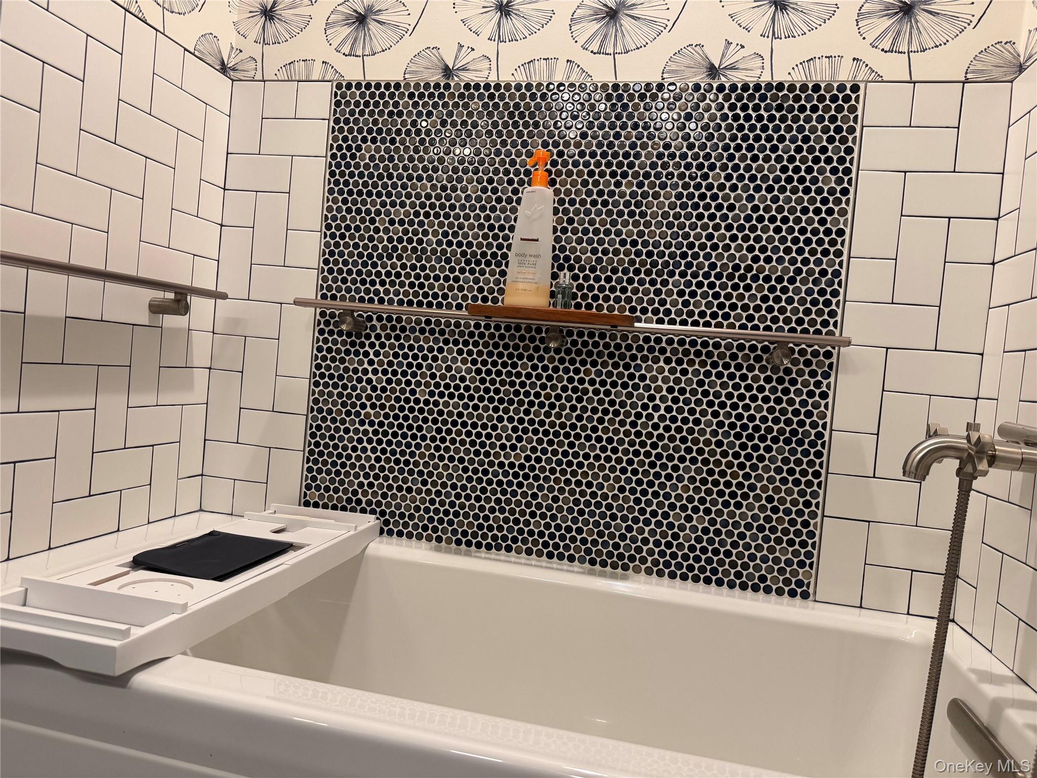 #14 photo, 910 Altessa Boulevard, Melville , NY 11747