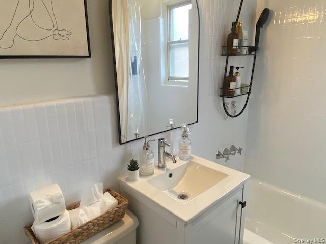 #10 photo, 260-40 73rd. Avenue, 皇后區 Glen Oaks , NY 11004