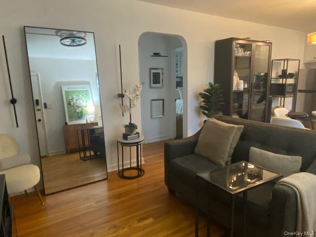 #3 photo, 260-40 73rd. Avenue, 皇后區 Glen Oaks , NY 11004