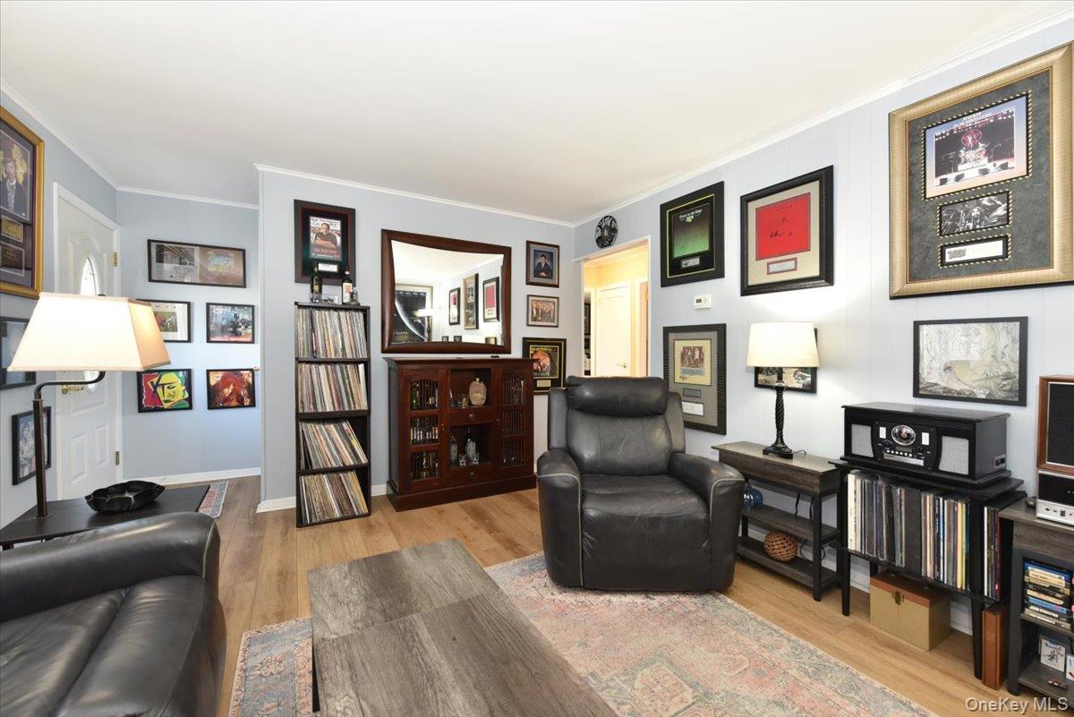 #7 photo, 27 Seaton Street, Massapequa , NY 11758