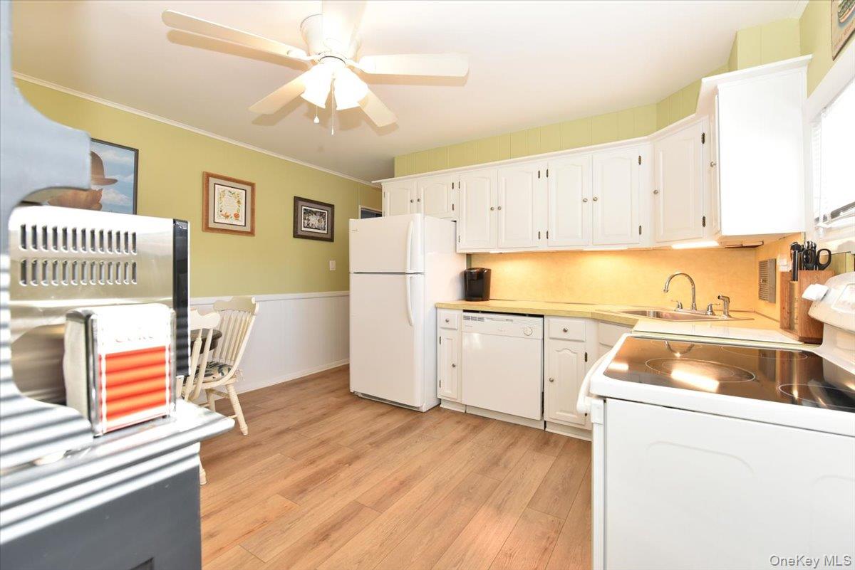 #8 photo, 27 Seaton Street, Massapequa , NY 11758