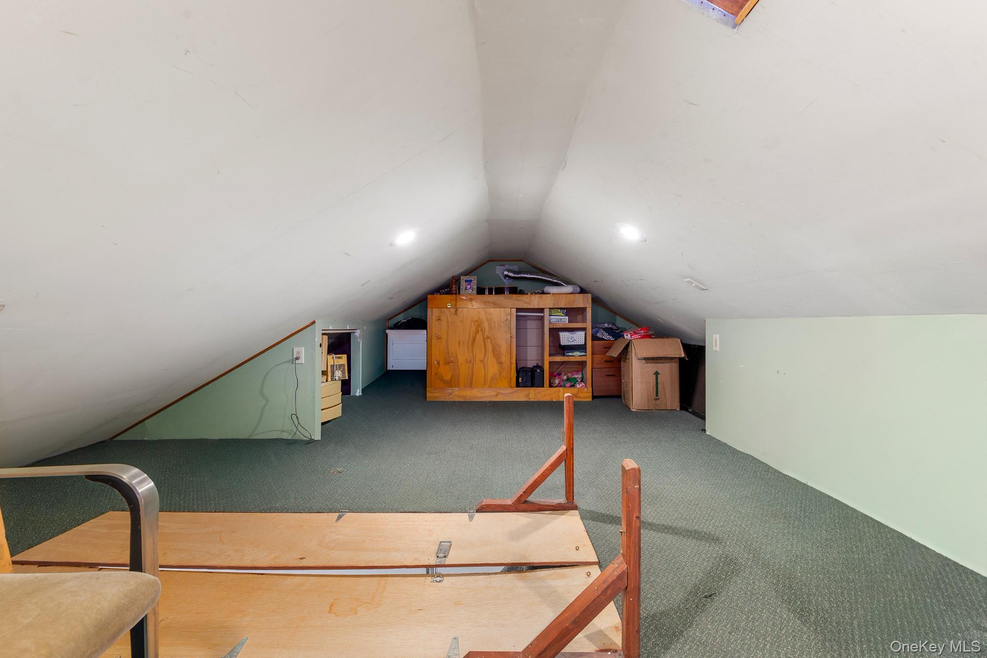 #18 photo, 5 Gardner Avenue, Hicksville , NY 11801