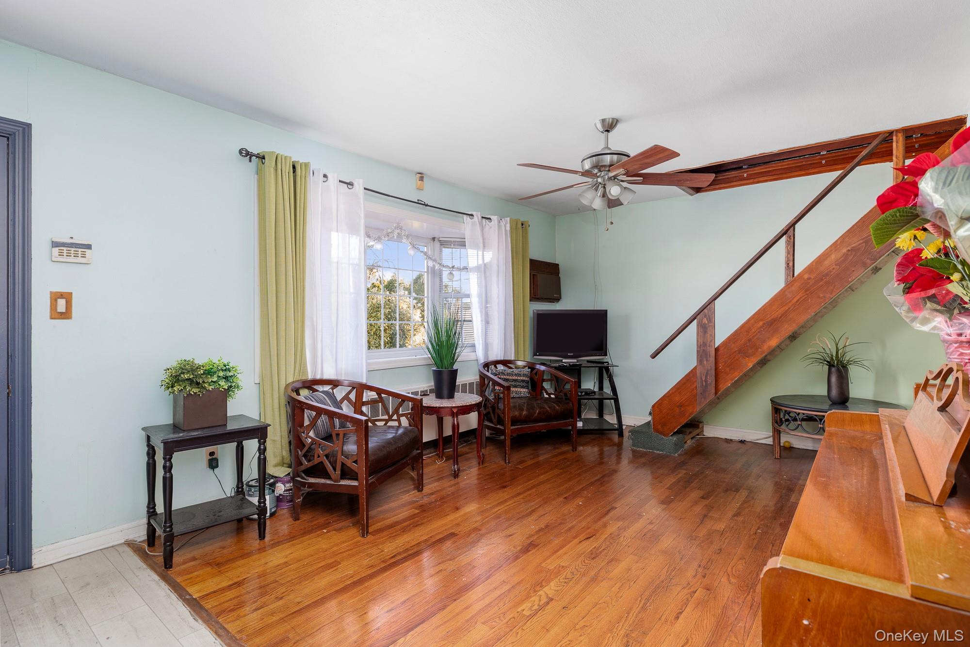 #4 photo, 5 Gardner Avenue, Hicksville , NY 11801