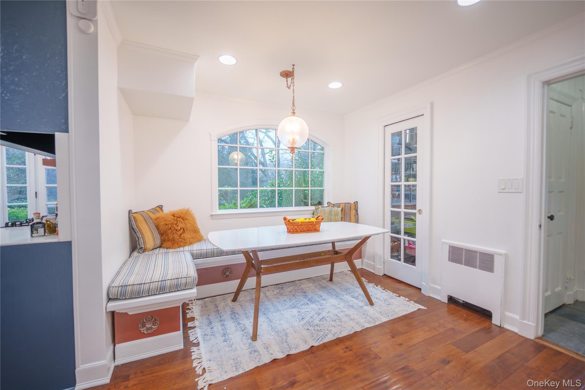 #18 photo, 10 Hidden Pond, Muttontown , NY 11545